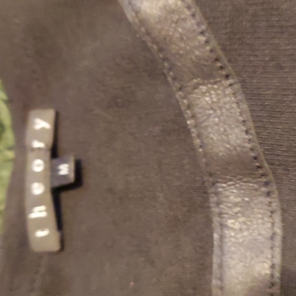 Incredible piece by theory. Leather accents. 3/4 length sleeves. Pockets! - Picture 1 of 4